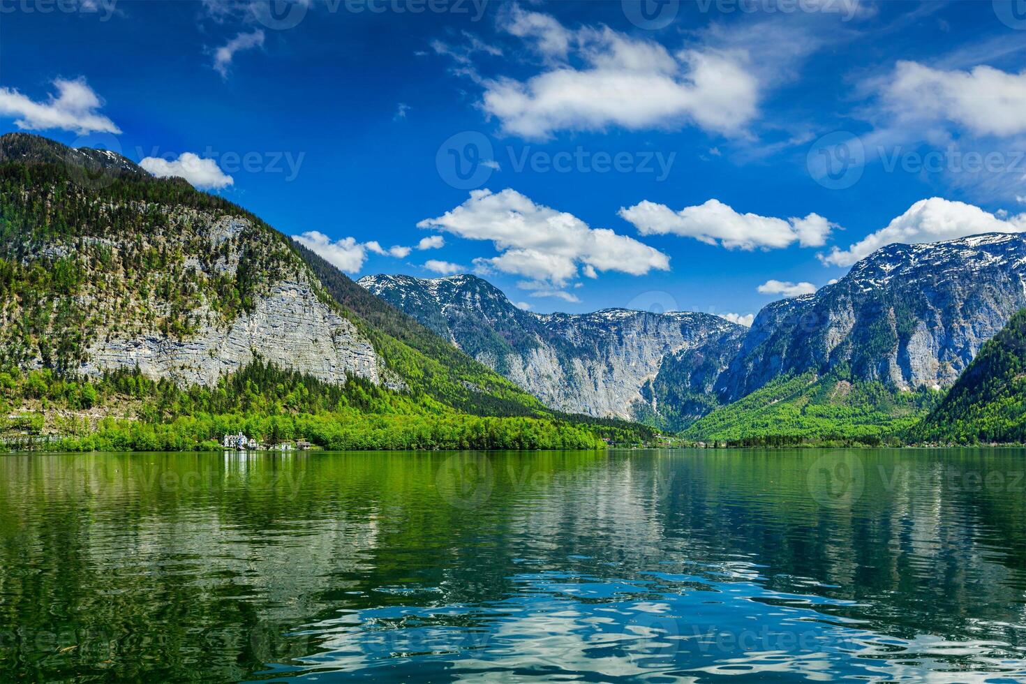hallstatter ser berg sjö i österrike foto