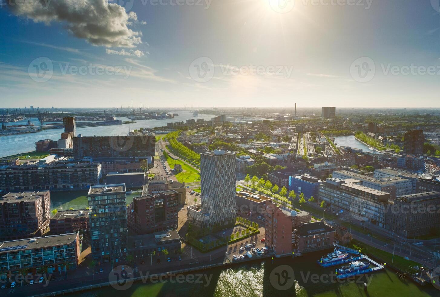 se av rotterdam hamn och nya maas flod foto