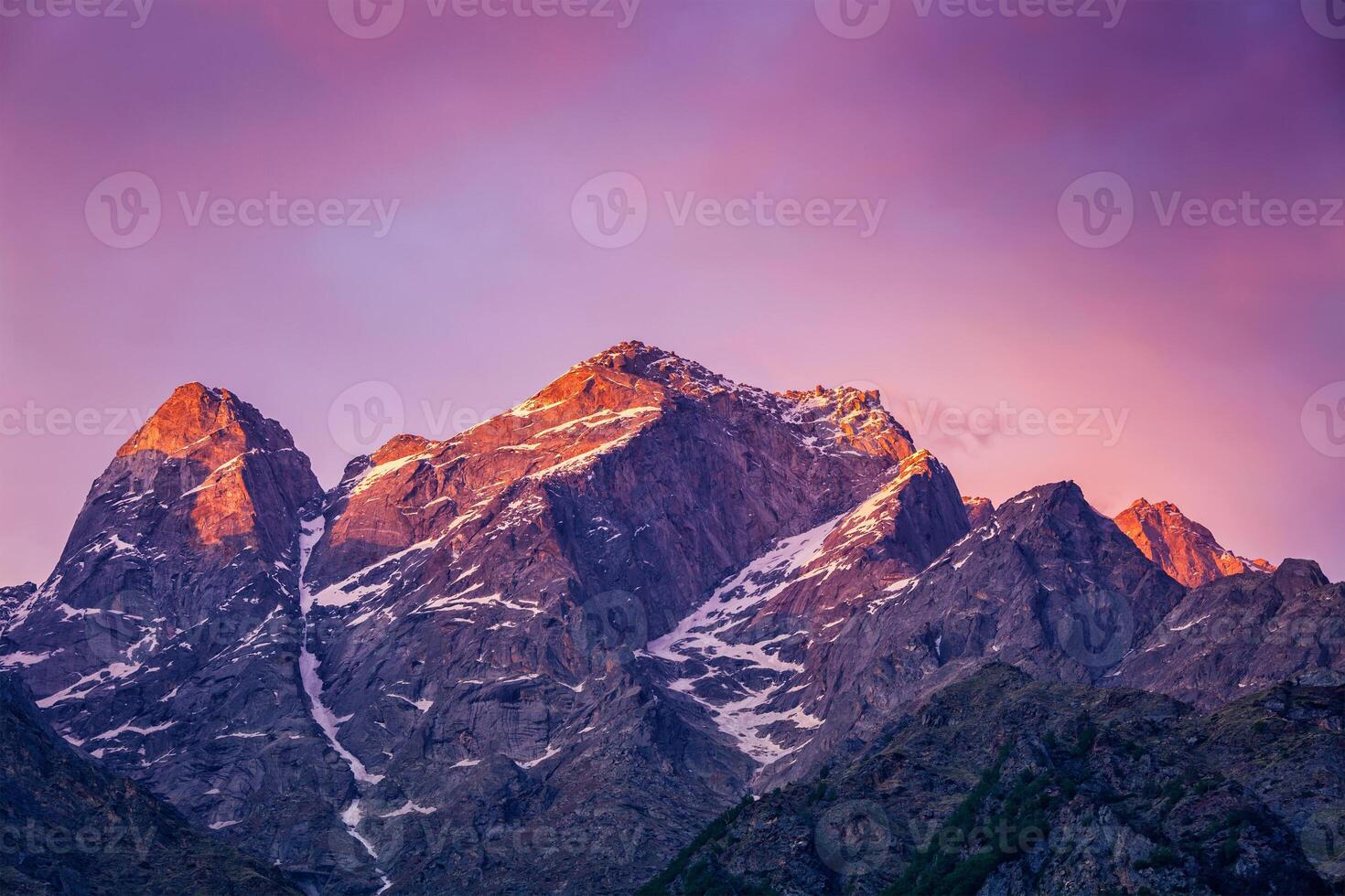 solnedgång i Himalaya foto