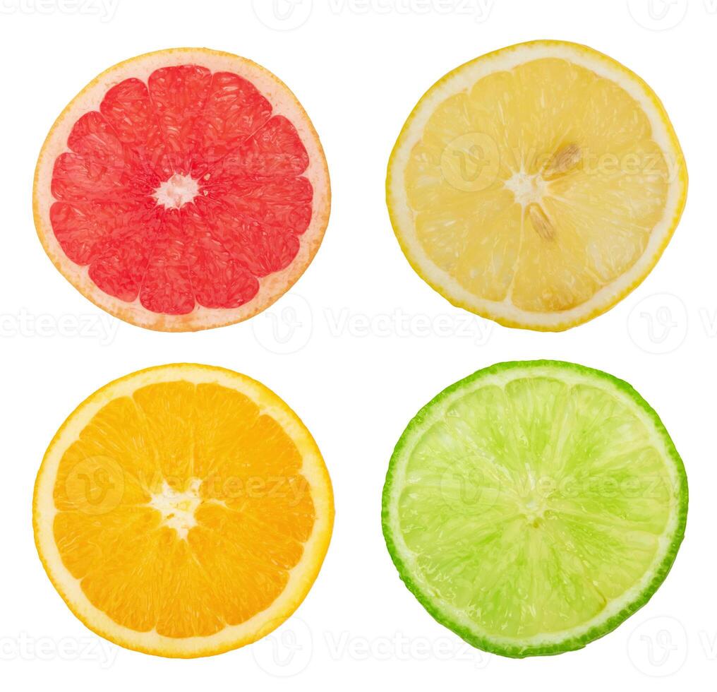 citrus- skivor på vit foto