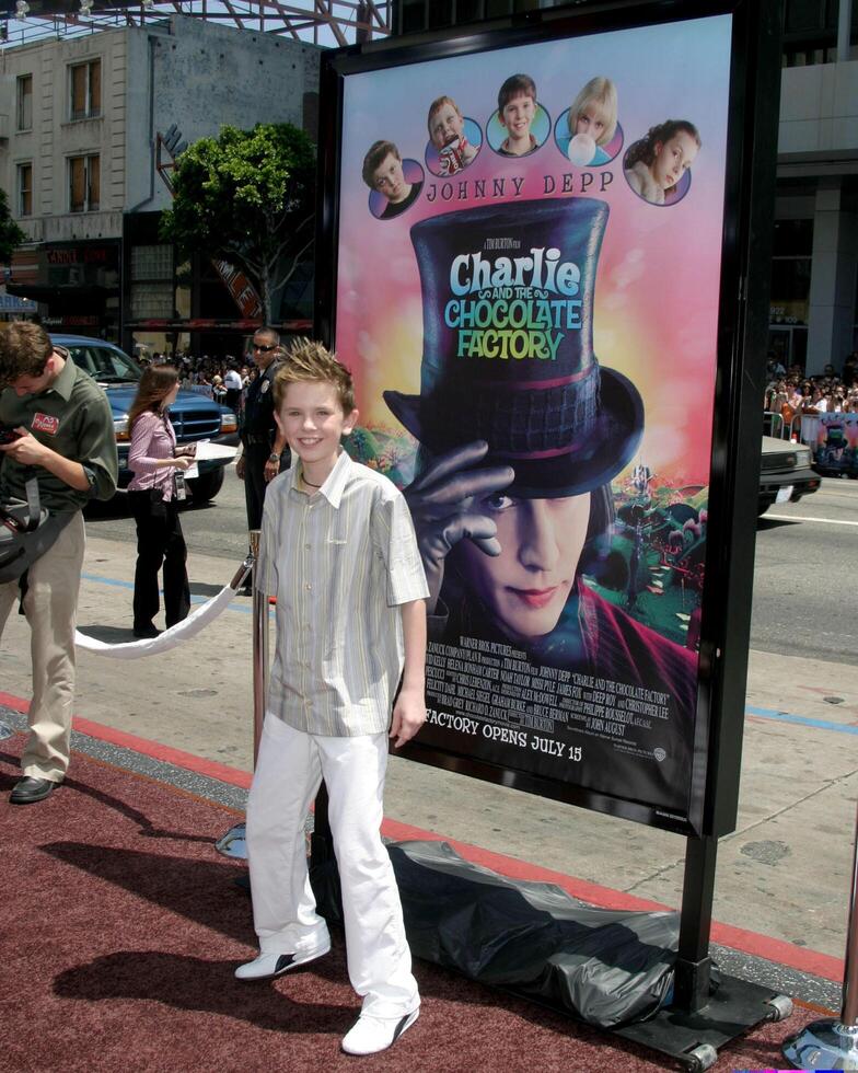 freddie highmore charlie de choklad fabrik värld premiär Graumans kinesisk teater los angeles, ca juli 10, 2005 foto