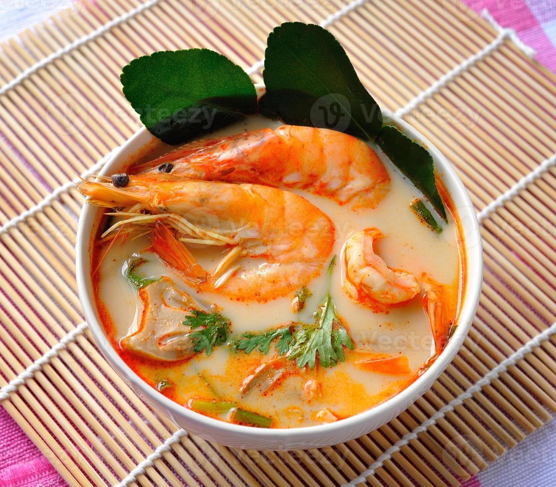 tom yam kung foto