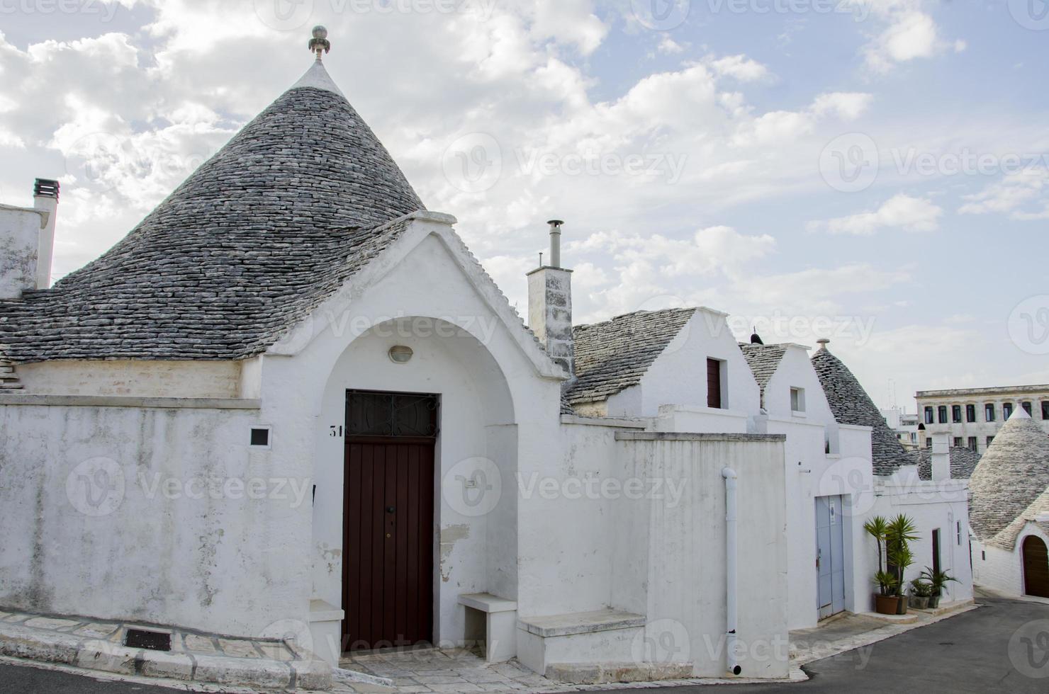 trulli hus i alborebello i Italien foto