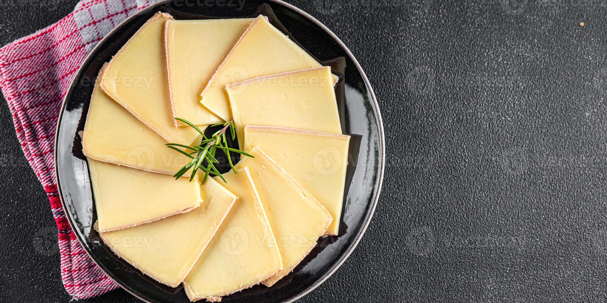 raclette ost gott äter matlagning aptitretare måltid mat mellanmål på de tabell kopia Plats mat bakgrund foto