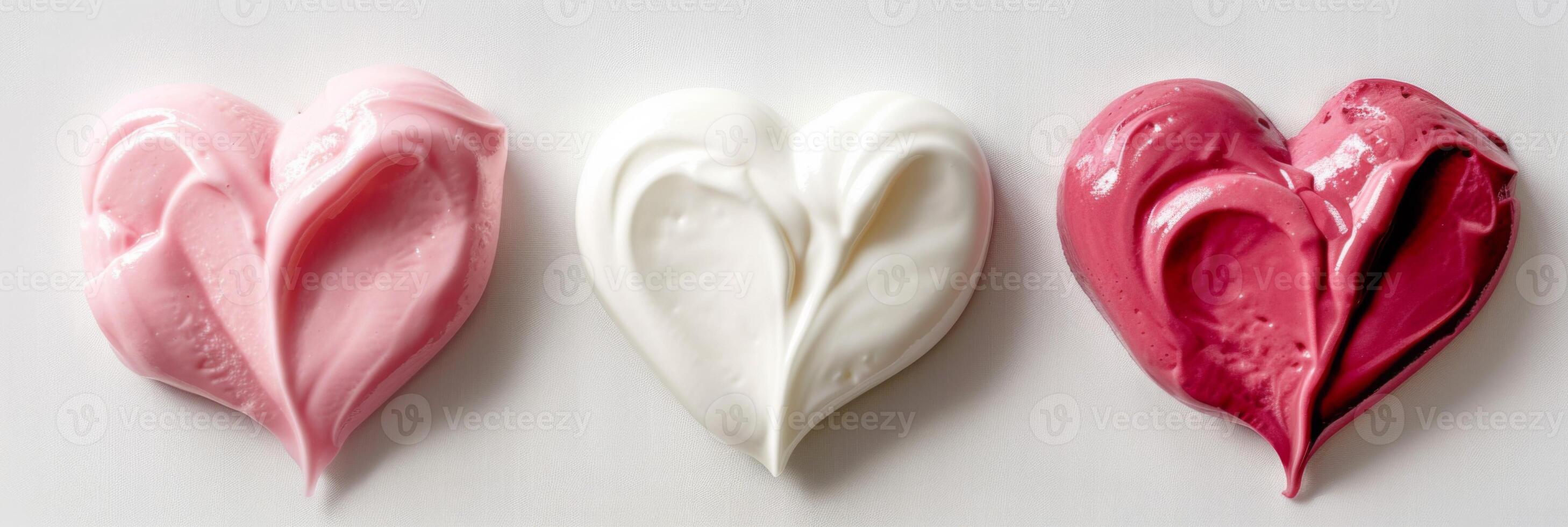 ai genererad rosa, vit och magenta yoghurt hjärtan representerar mat, friska, mejeri och kärlek begrepp foto