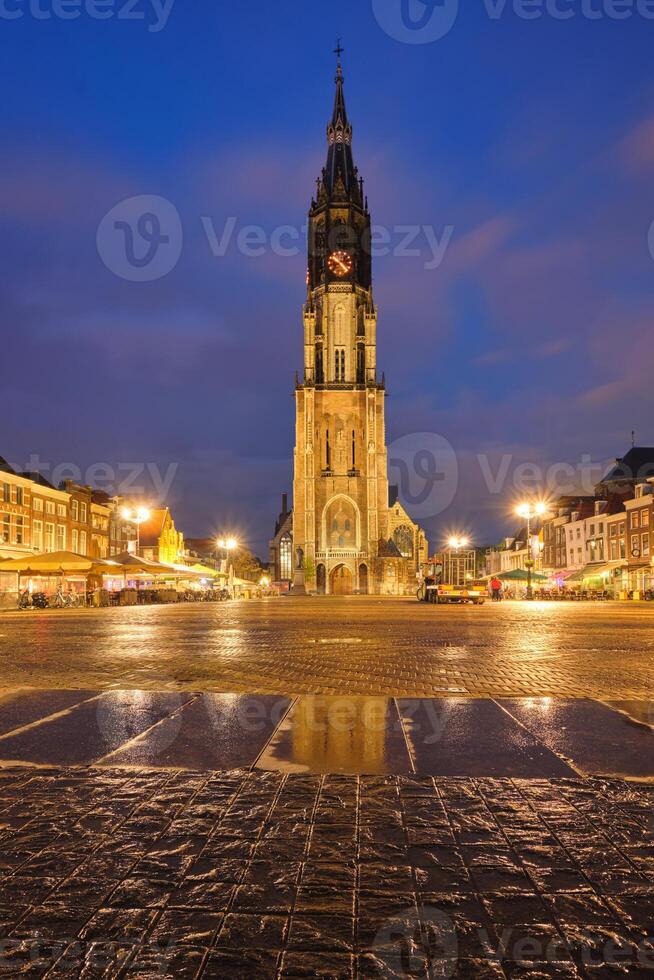 delft marknadsföra fyrkant markt i de kväll. delft, nederländerna foto