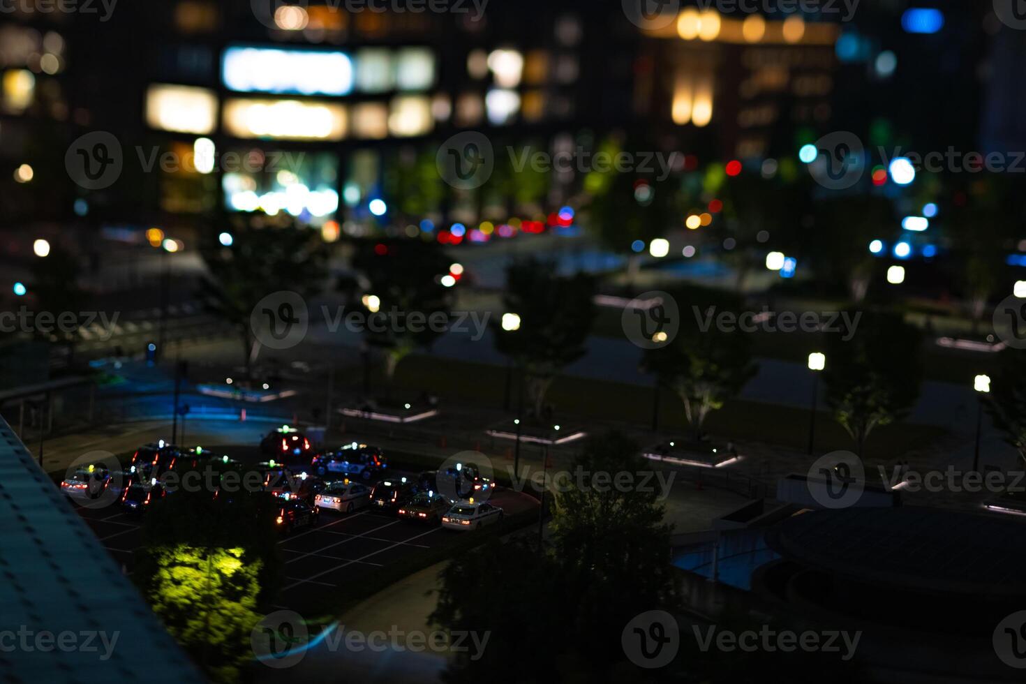 en natt miniatyr- stadsbild i marunouchi tokyo tiltshift foto