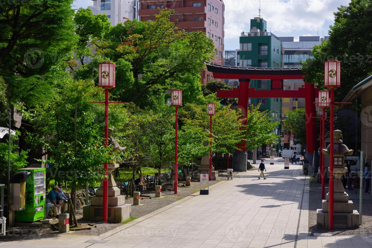 huvud Port toriien på tomioka helgedom bred skott foto