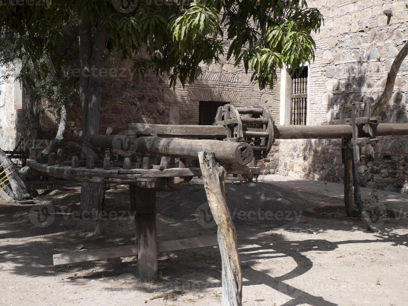 gammal kvarn åsna driven loreto gammal uppdrag på solig dag baja kalifornien sur mexico foto