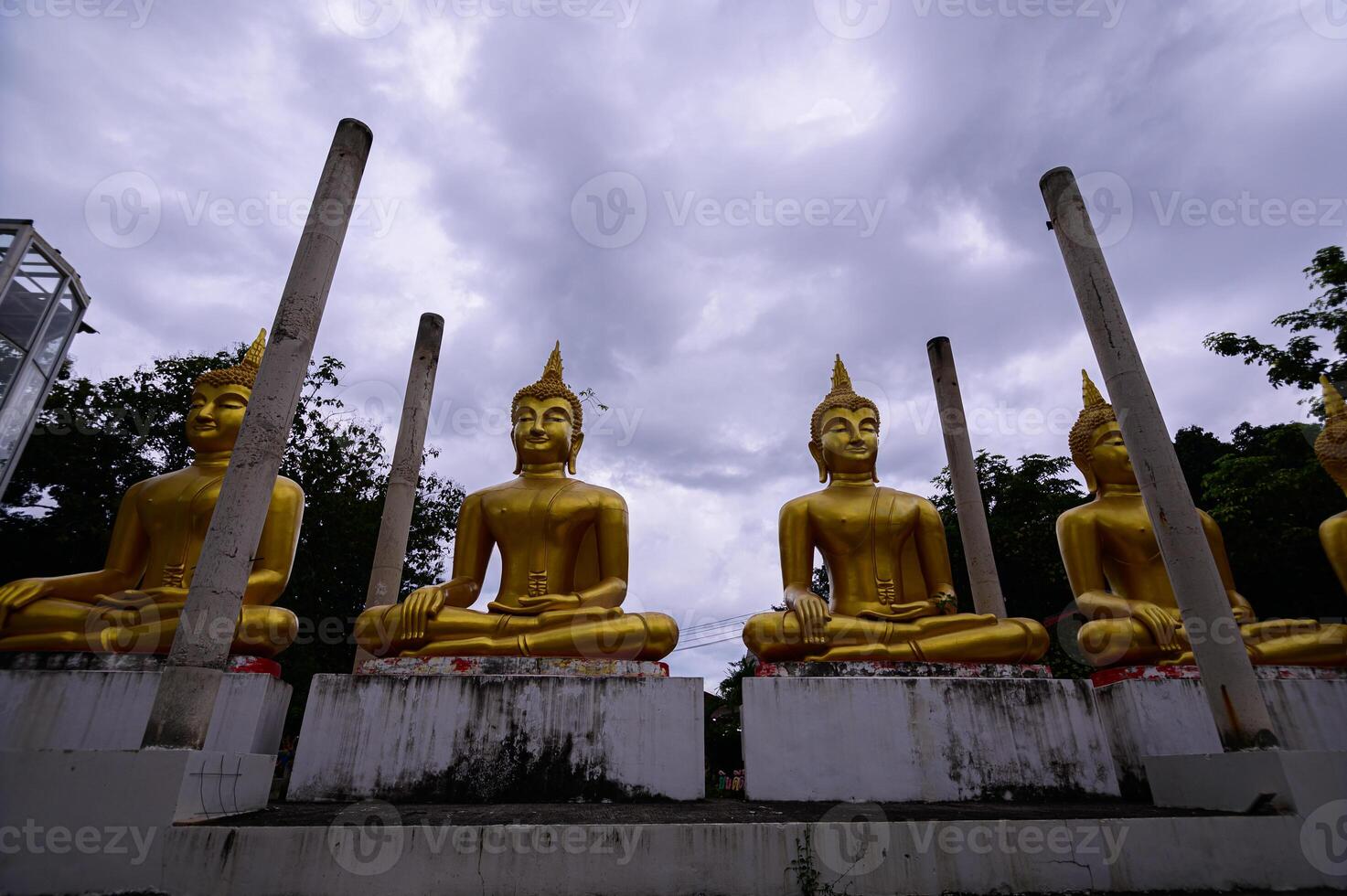 watpapromyan buddhistiska tempel respekt, lugnar sinnet. i thailand, chachoengsao-provinsen foto