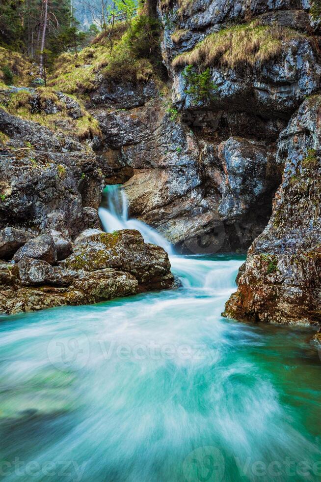 kuhfluchtwasserfall vatten falla. Tyskland foto