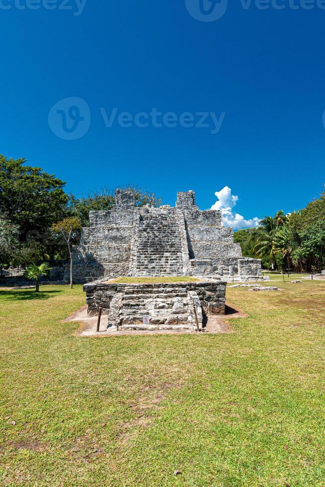 arkeologisk webbplats av el meco, cancun foto