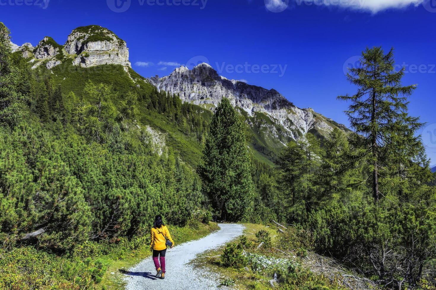 berg landskap av de stubai alps foto