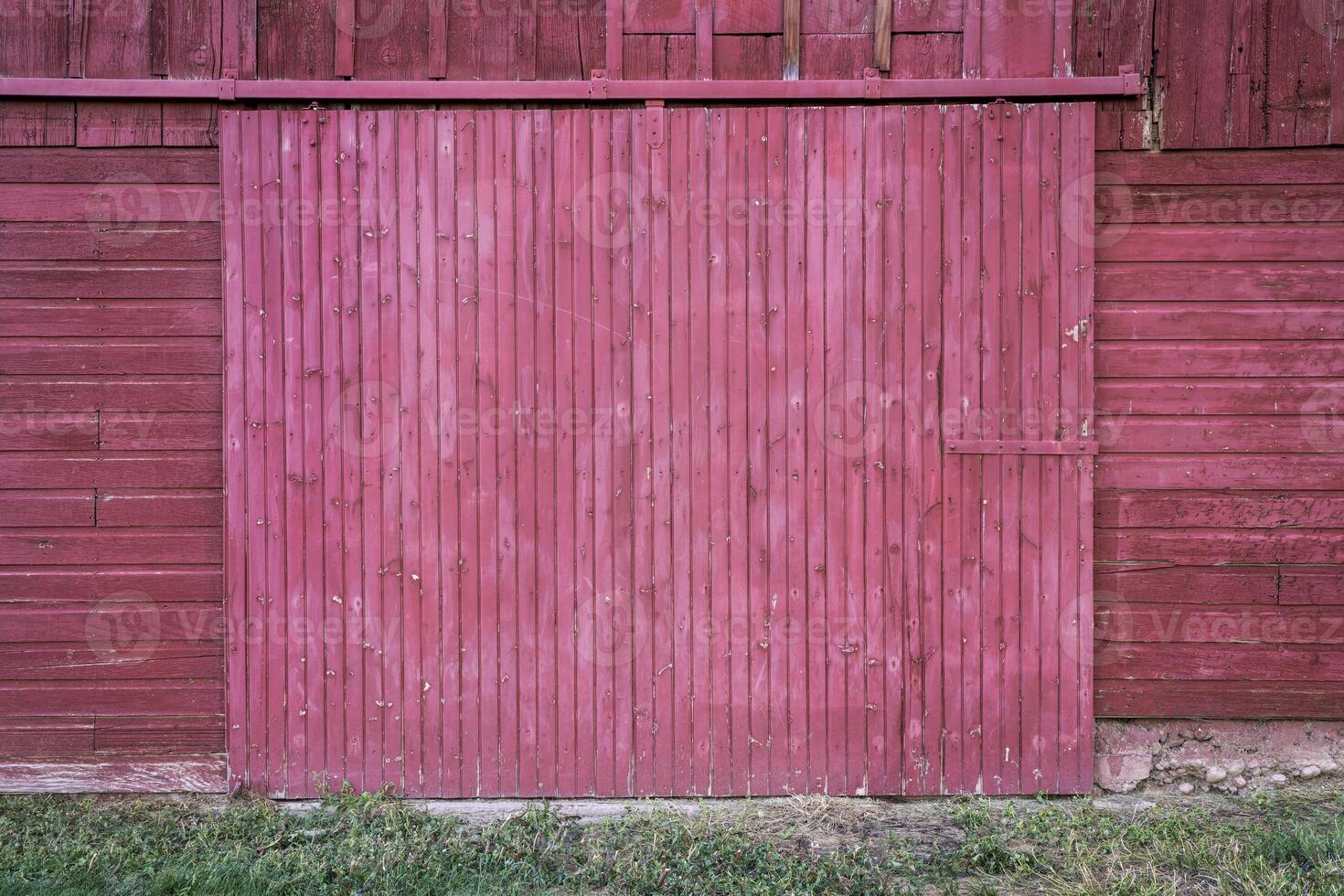 röd ladugård trä bakgrund textur foto