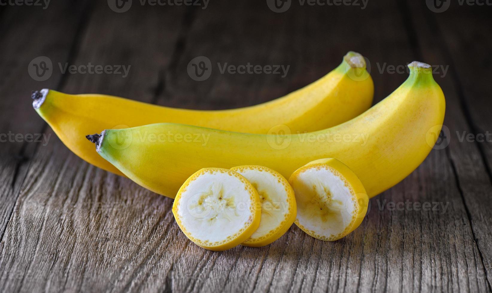 banan på trä foto