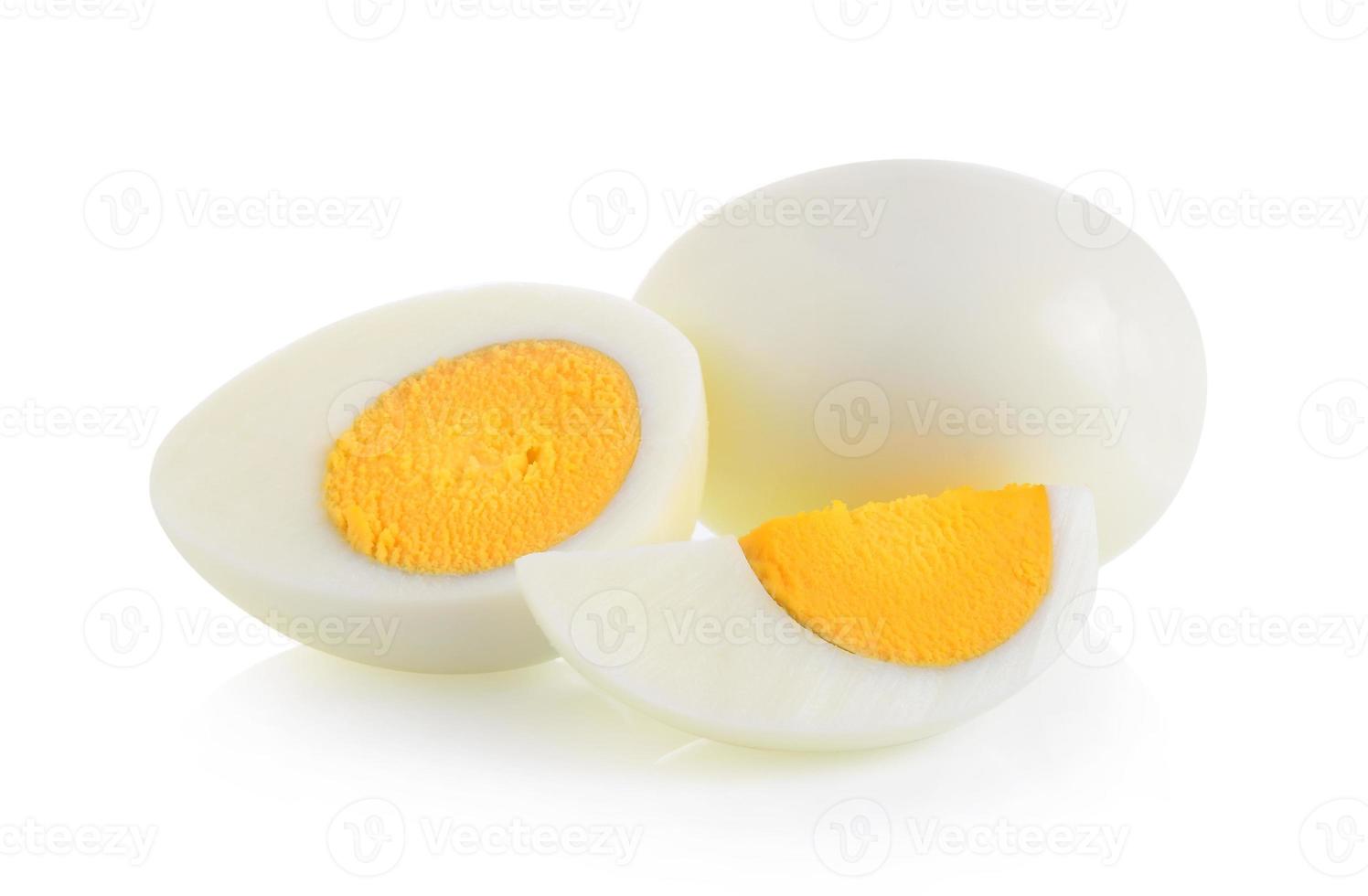 kokt ägg isolerad på vit bakgrund foto