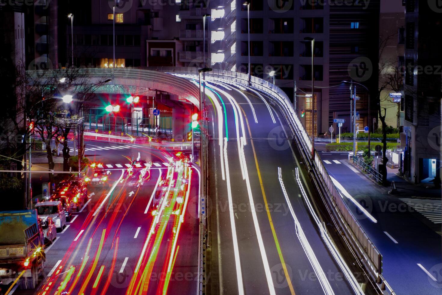 en natt trafik sylt på yamate aveny i tokyo lång skott foto