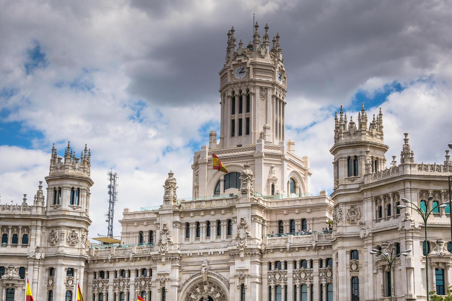 torg de la cibeles central posta kontor palacio de comunicaciones madrid, Spanien. foto