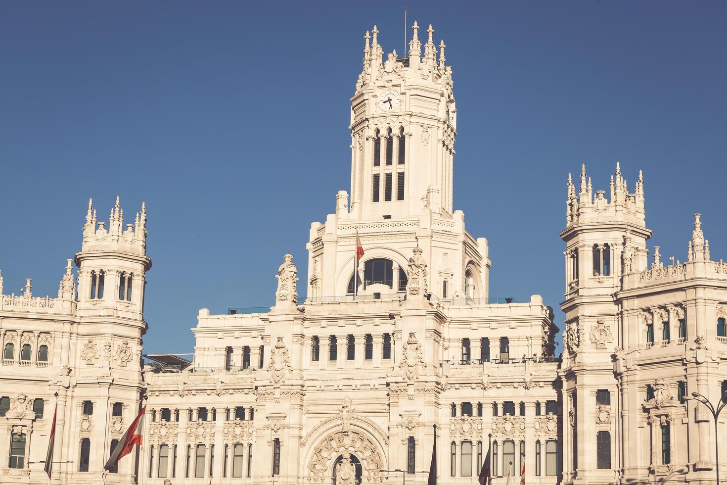 torg de la cibeles central posta kontor palacio de comunicaciones madrid, Spanien. foto