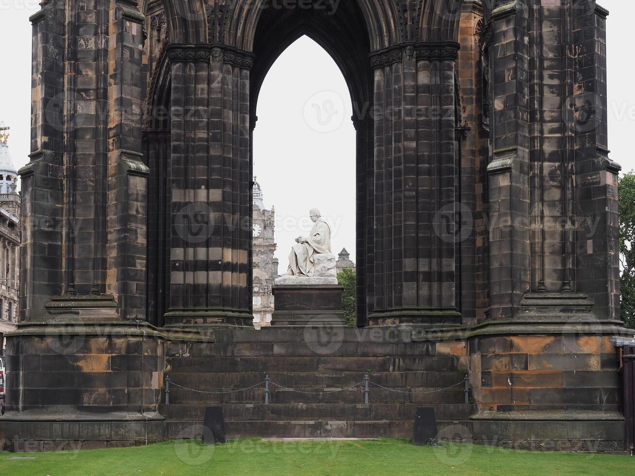 scott monument i edinburgh foto