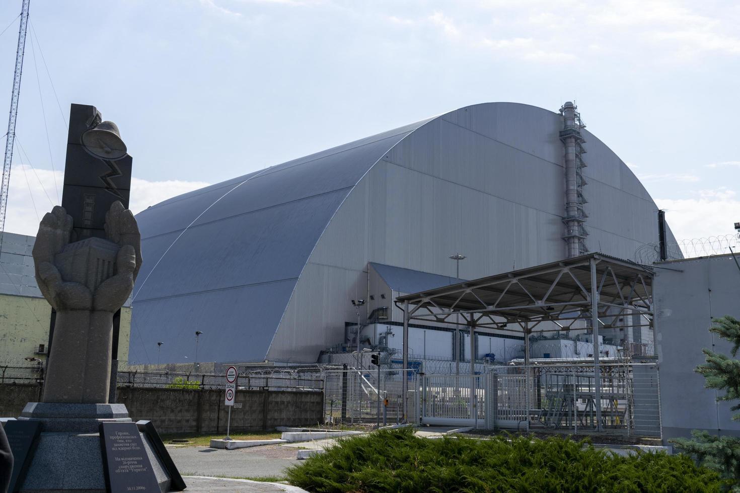 Tjernobyl, Ukraina 8 augusti 2021. Tjernobyl kärnkraftverk. tjernobylbågen. tjernobyl nya säker fängelse. foto