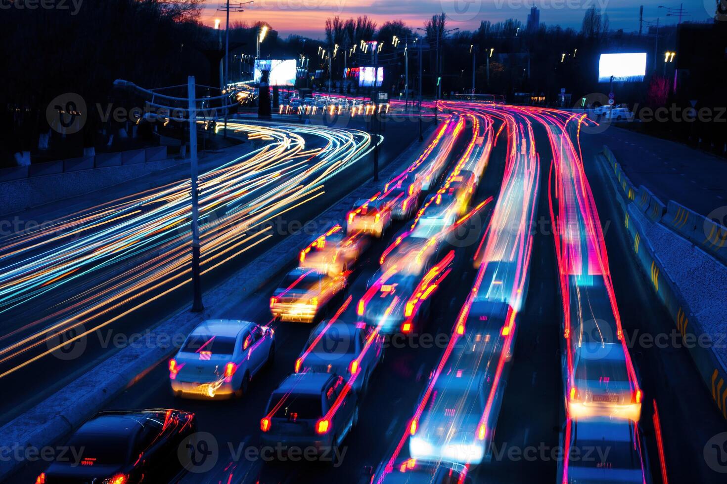 bil trafik ljus på natt stad. foto