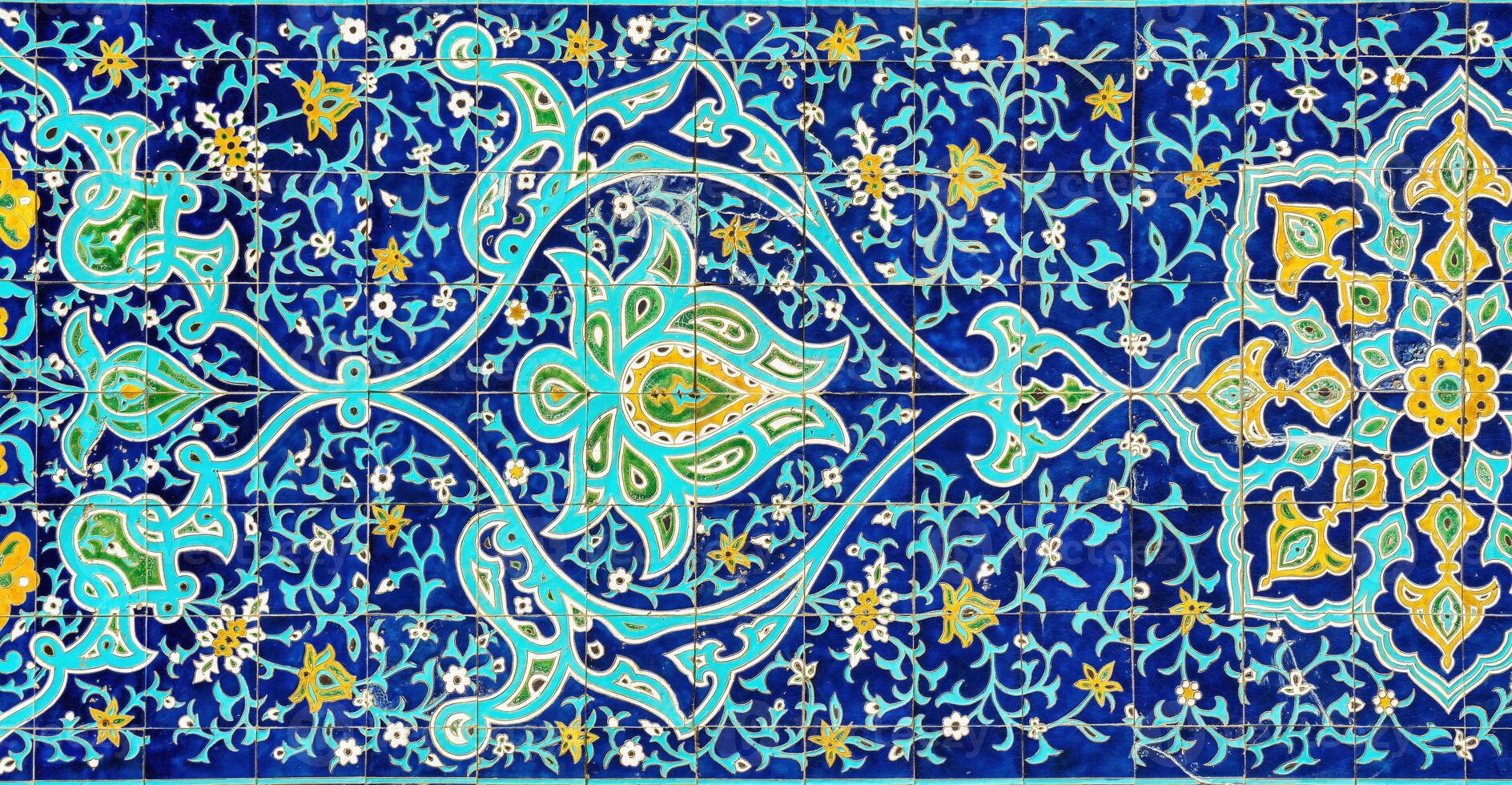 geometrisk traditionell islamic prydnad. fragment av en keramisk mosaik. foto