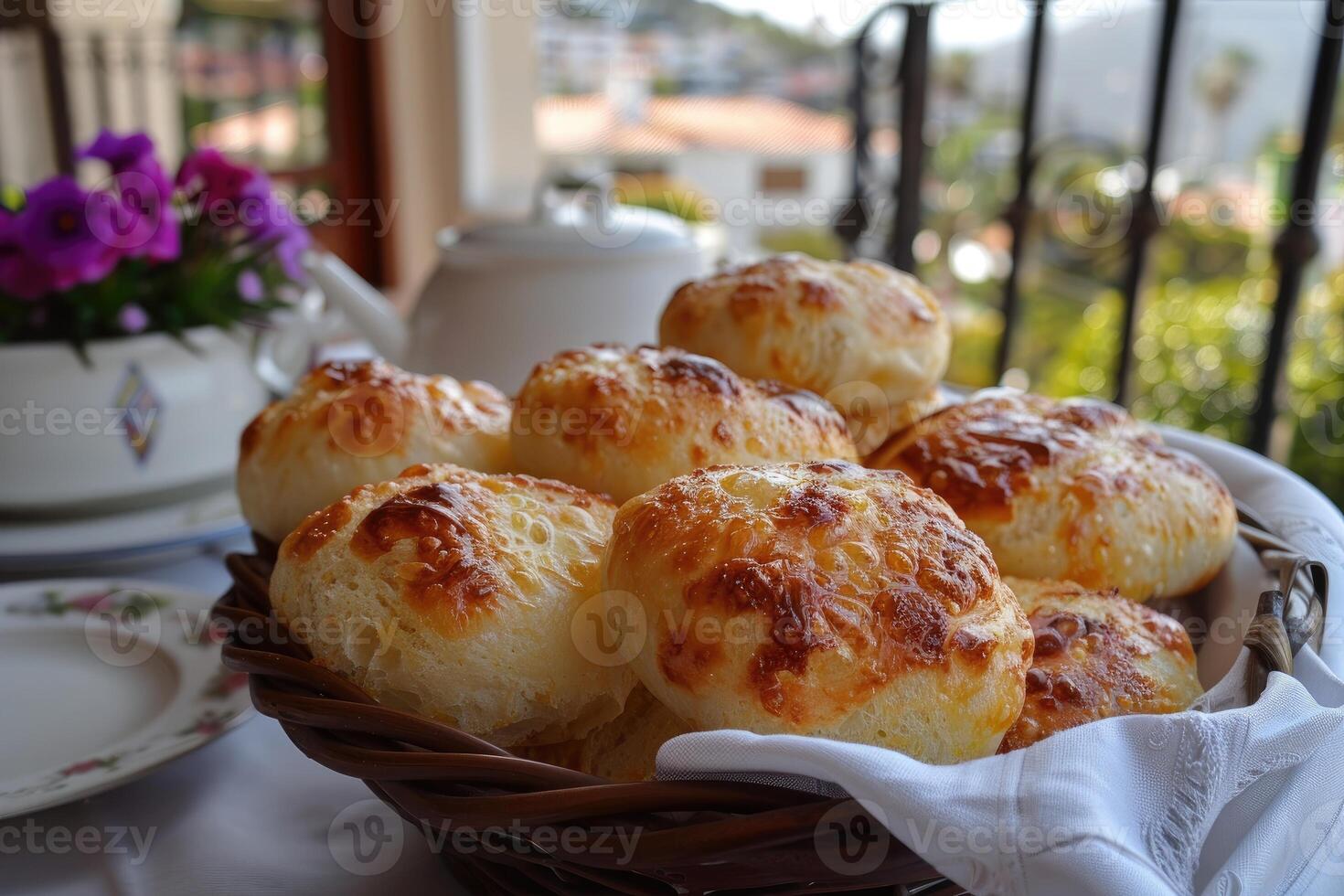 pao de queijo brasiliansk ost bröd i de kök tabell professionell reklam mat fotografi foto