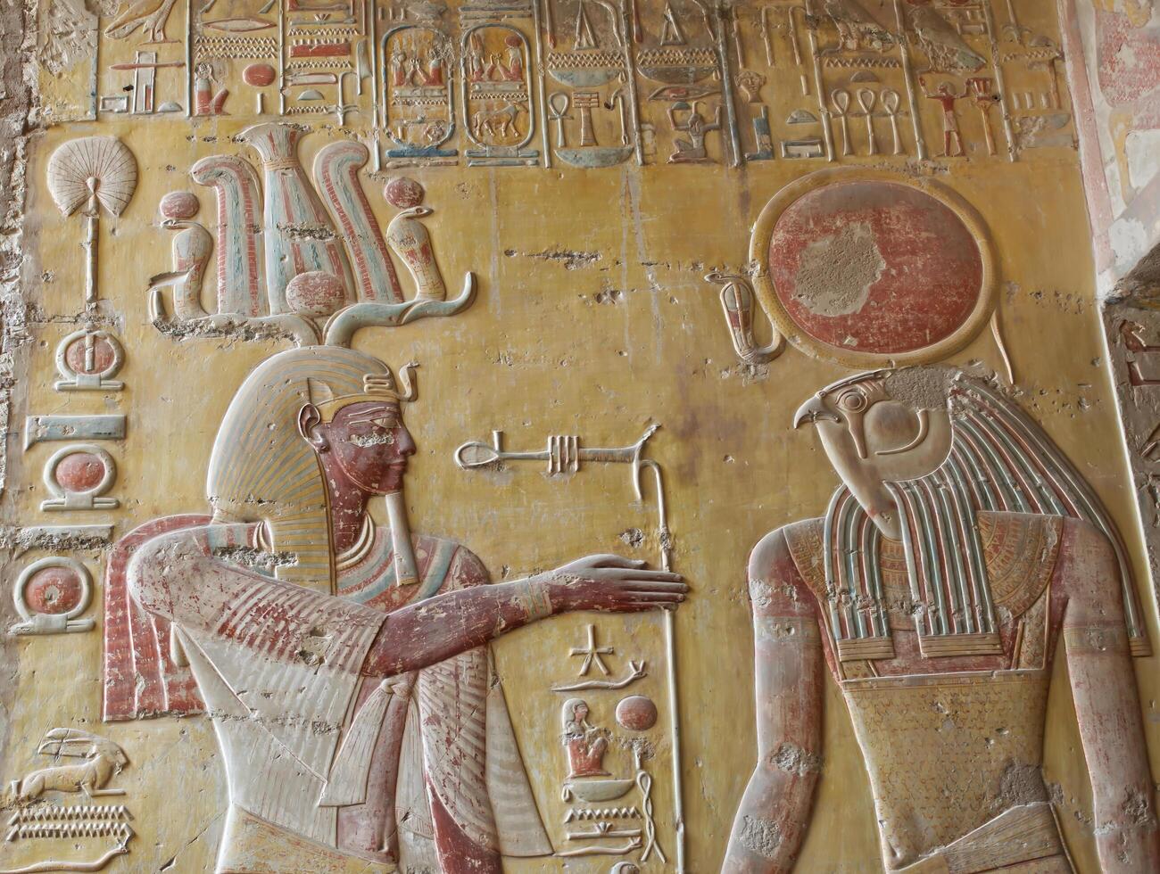 gammal egyptisk artefakter och hieroglyfer. foto