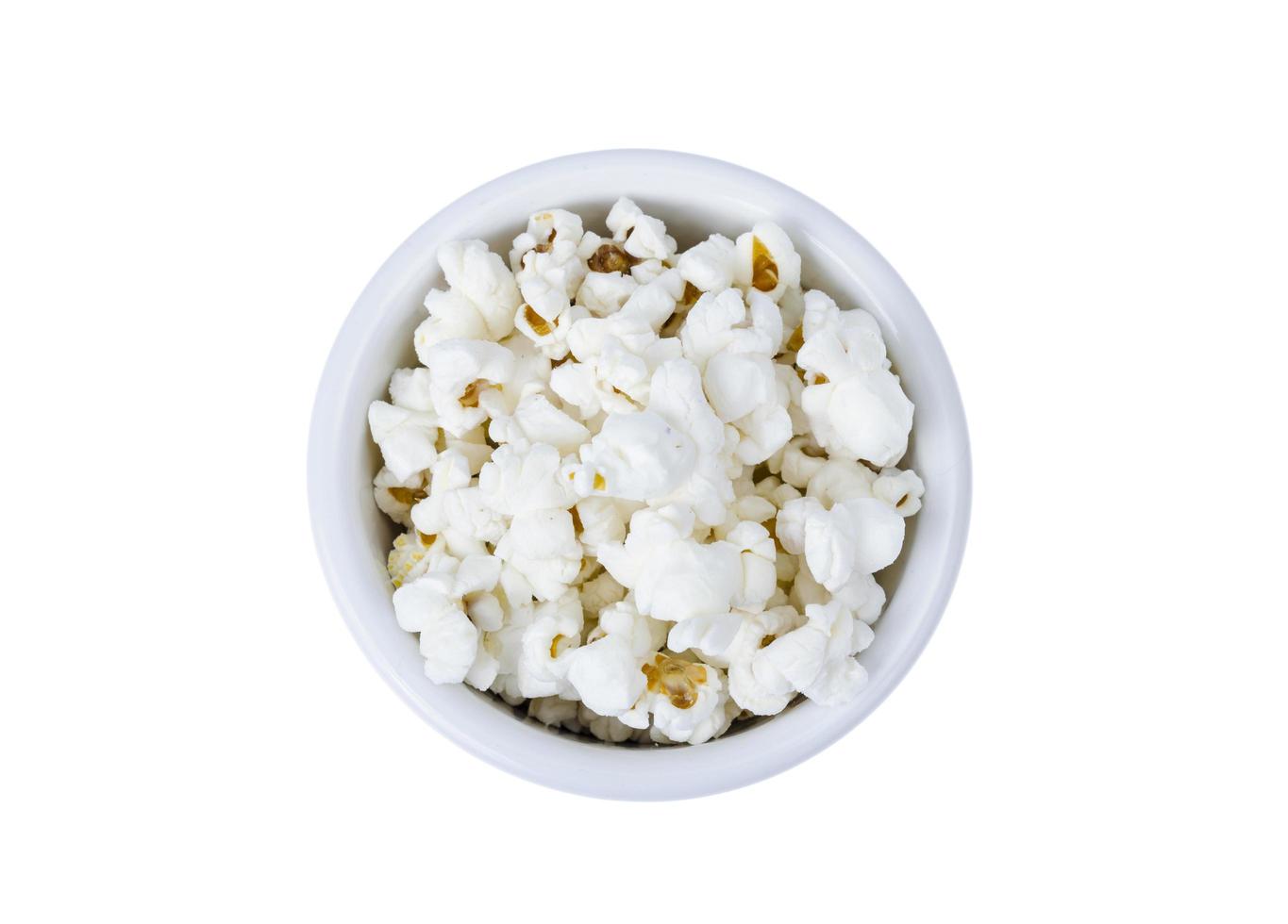 söta vita luftiga krispiga popcorn. studiofoto foto