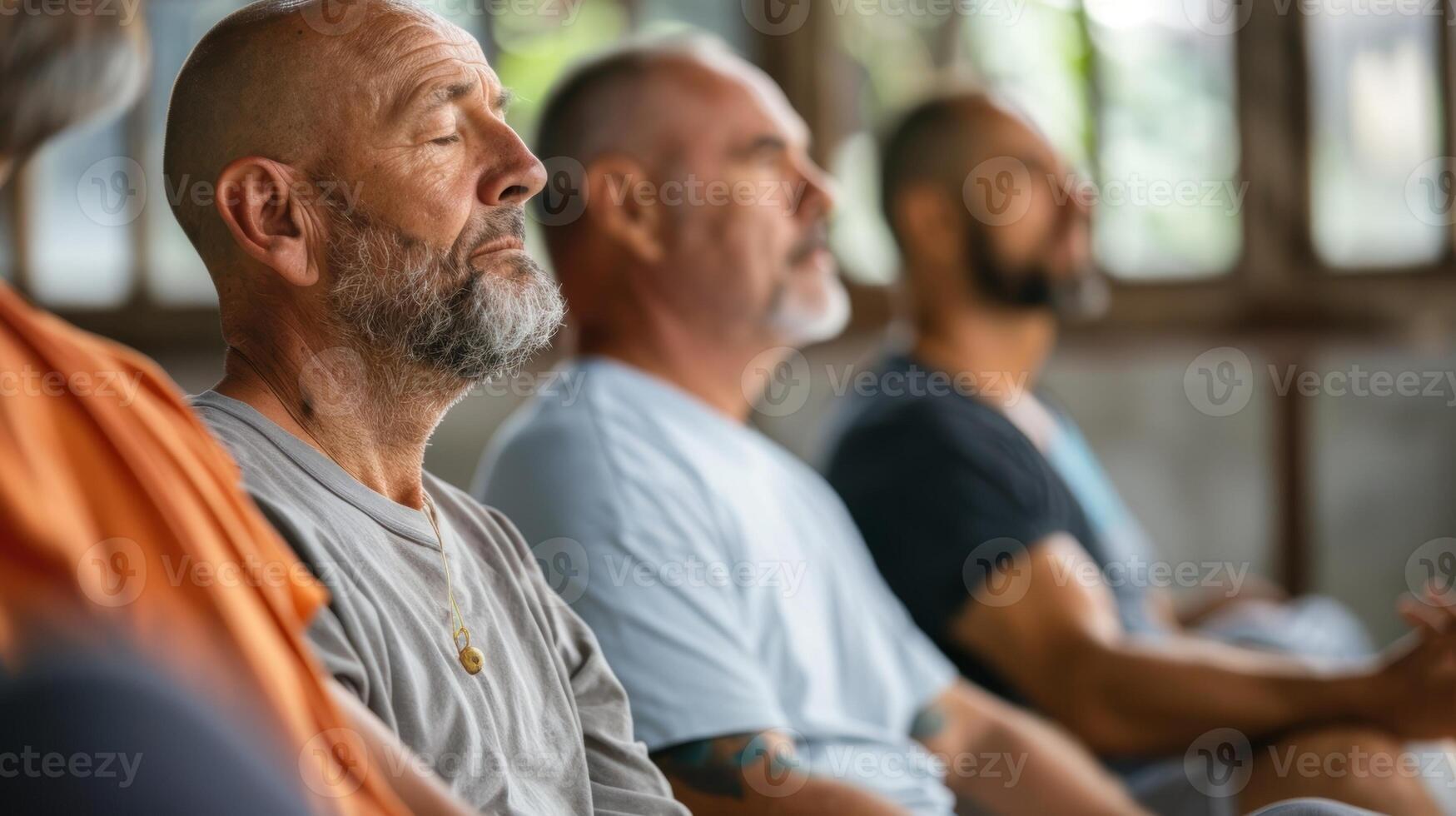 en grupp av män närvara en verkstad på mindfulness och egenvård inlärning ny tekniker till införliva in i deras holistiskt närma sig till hälsa och välbefinnande foto