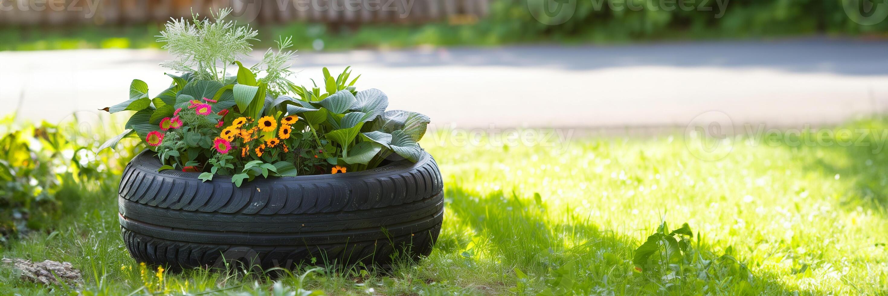 förvandla sommar däck in i nyckfull planteringsmaskiner ar 32 foto