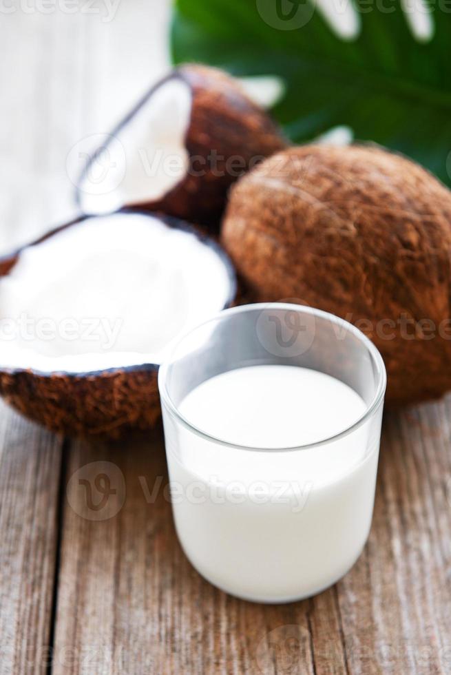 mjölk och kokos foto