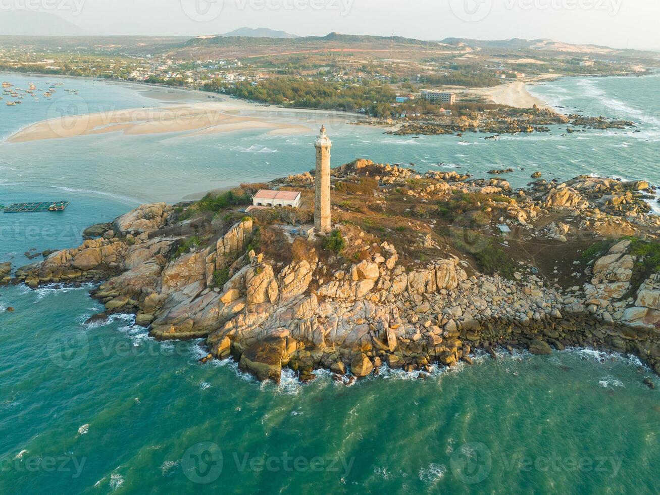 ke ga strand på mui nej, phan thiet, binh thuan, vietnam. ke ga cape eller fyr är de mest favorit destination för besökare till la gi, binh thuan provins. foto