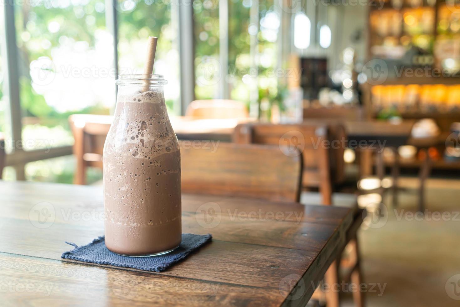 iced choklad milkshake frappe eller blandning foto