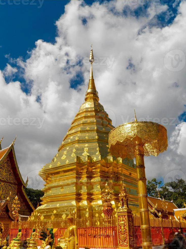 wat phra that doi suthep är turistattraktion i chiang mai, thailand.asia. foto