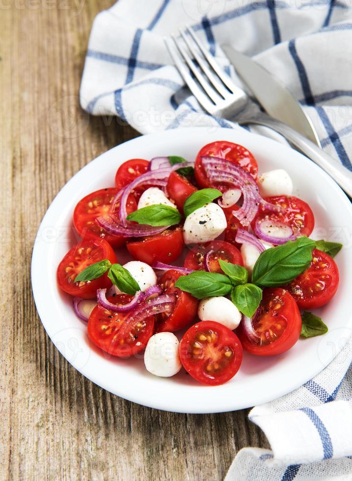 italiensk caprese sallad foto