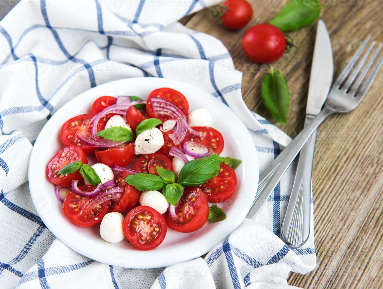 italiensk caprese sallad foto