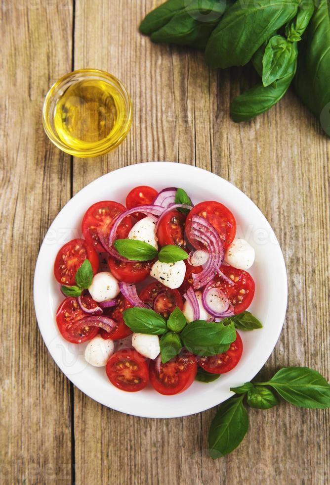 italiensk caprese sallad foto