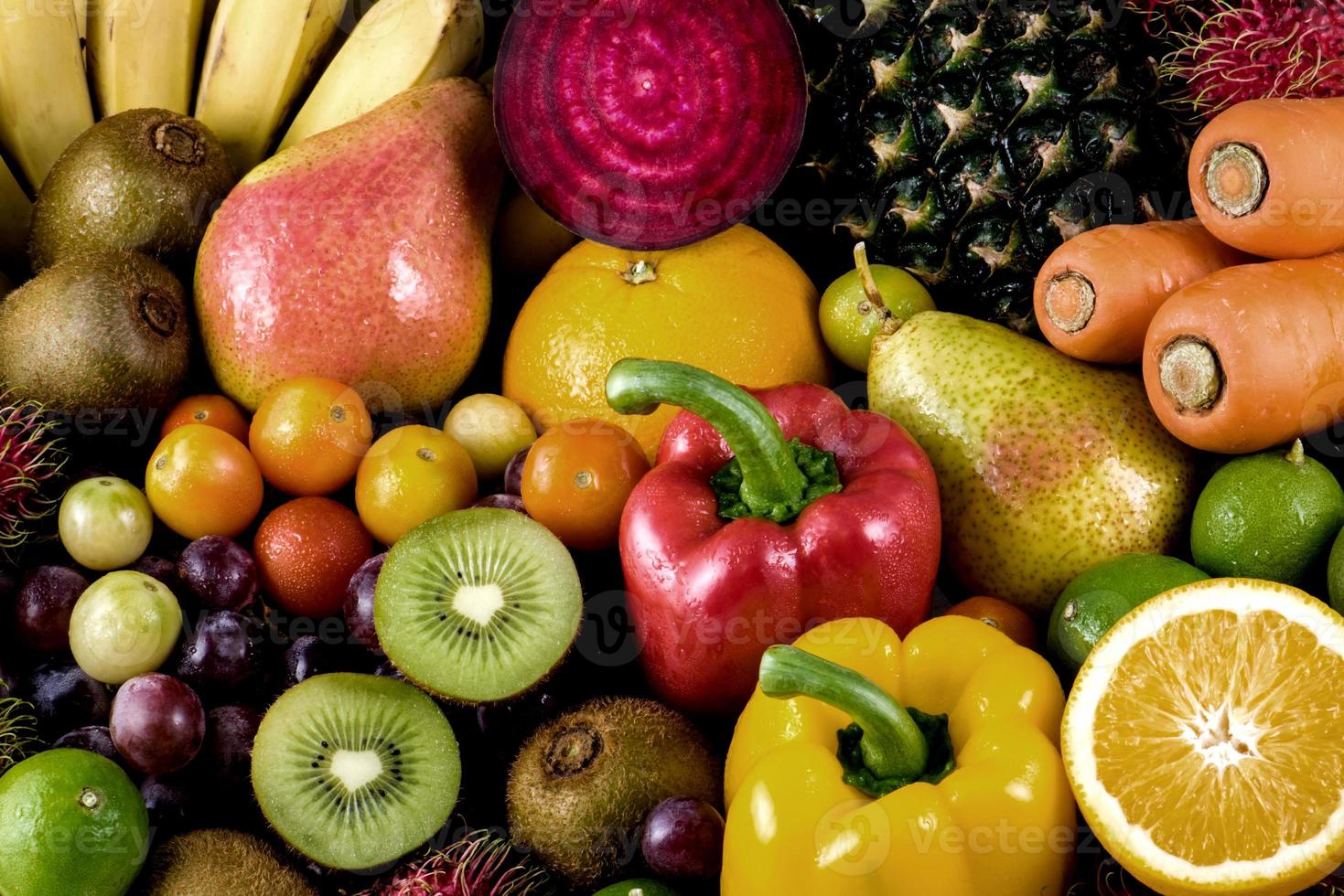 många färgglada frukter kreativ bakgrund tropiska färska frukter färgglada friska foto