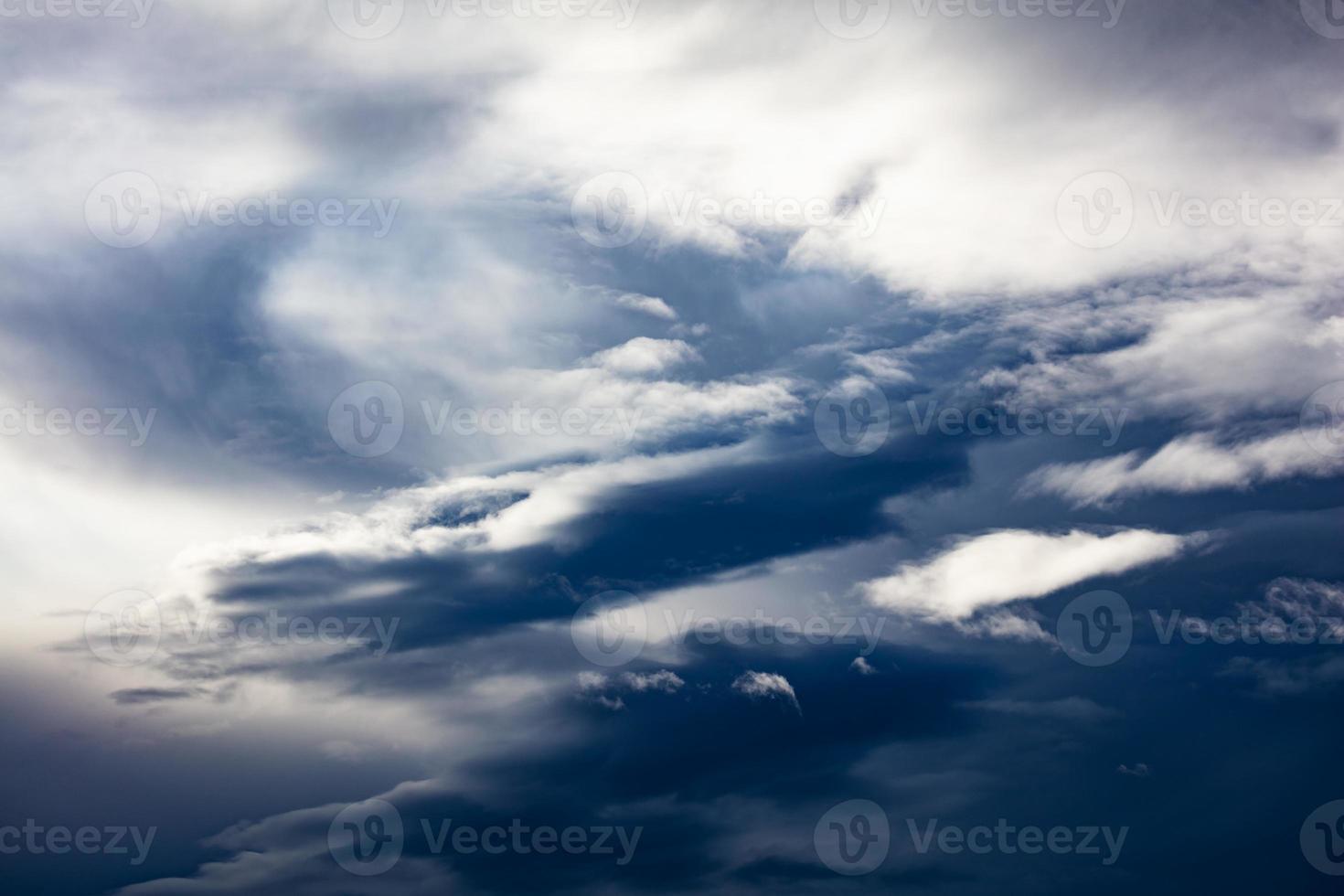 vit moln konsistens. luft material bakgrund. himmel effekt mönster. foto