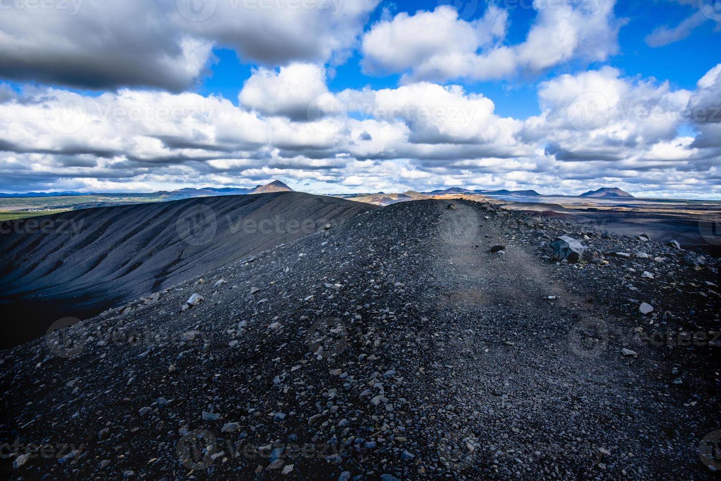 2021 08 13 myvatn vulkaniska stenar 1 foto