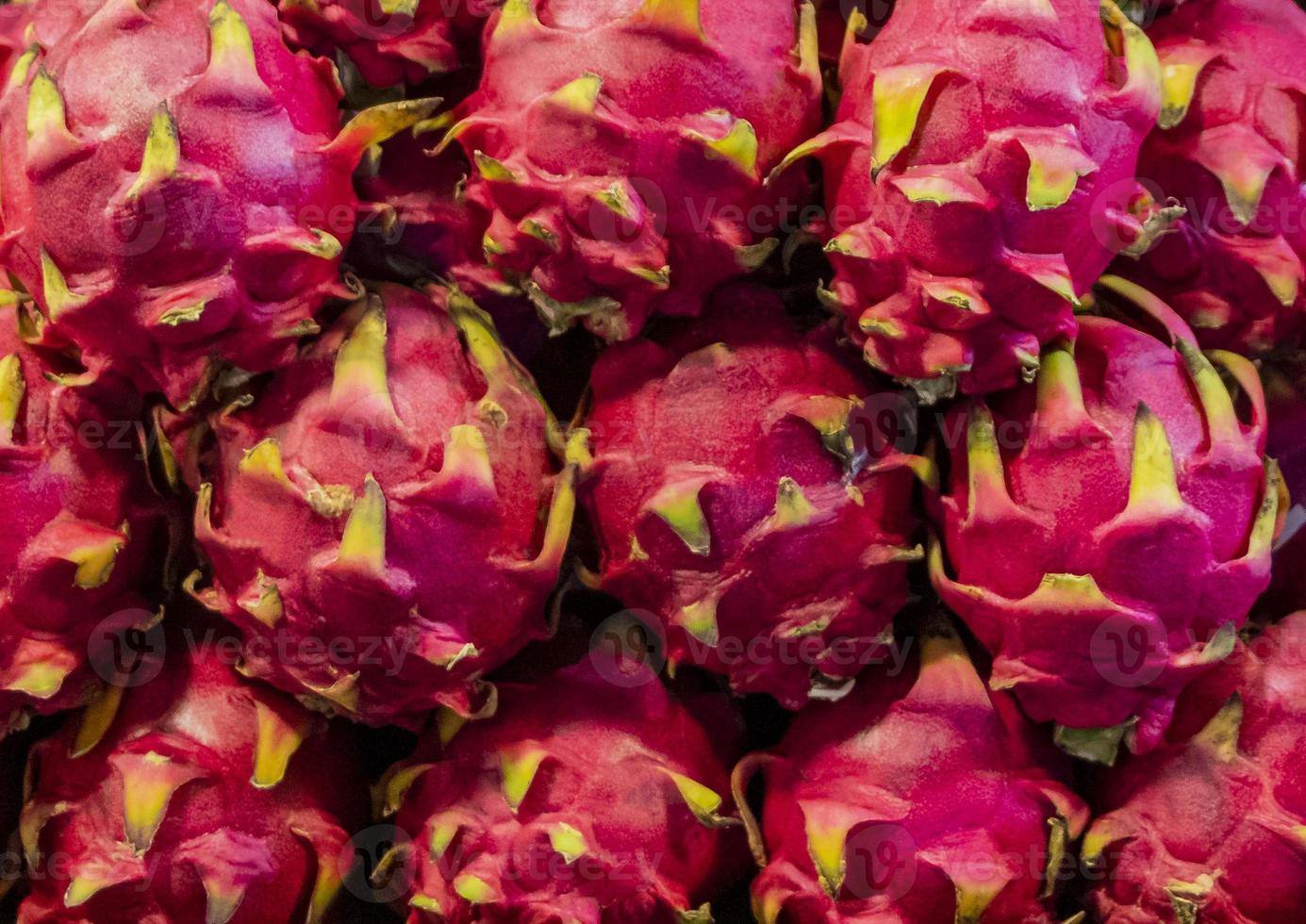 pitaya rosa dragonfruit thai nattmarknad gatumat bangkok thailand. foto