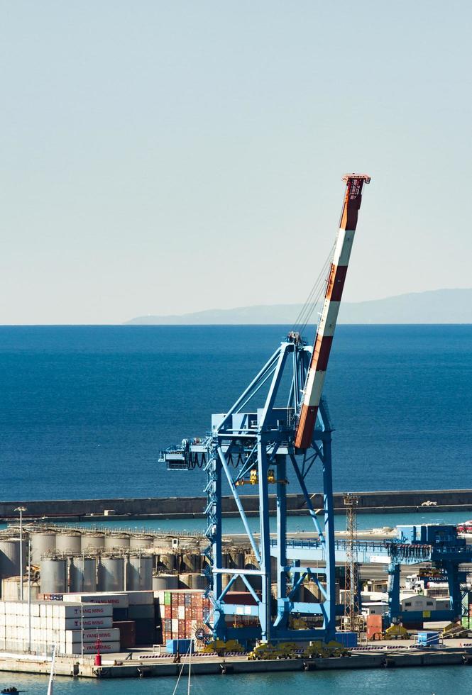 genua, Italien, 2017 - detalj från genuas hamn i Italien. hamnen i genua är den största italienska hamnen. foto