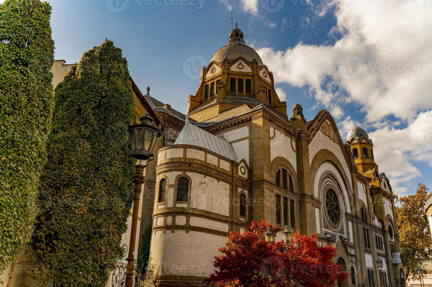 novi sorgliga synagoga i serbien foto