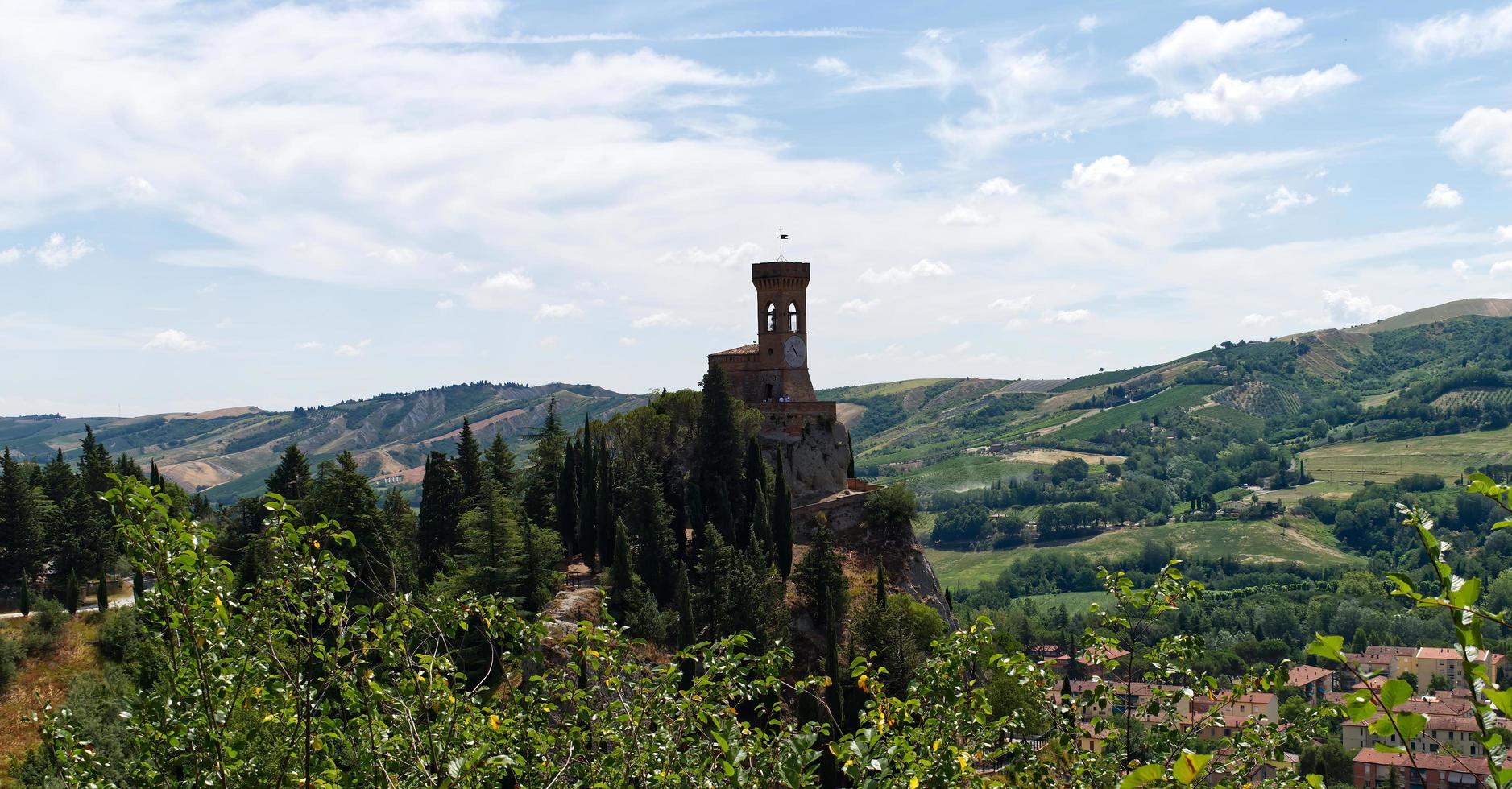 klocktornet i brisighella. ravenna, Italien. foto