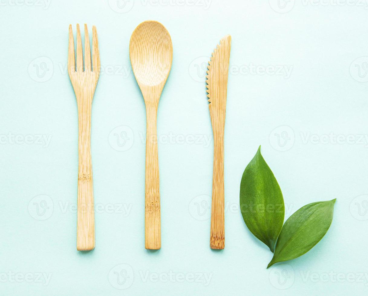 miljövänligt bestickset i bambu foto
