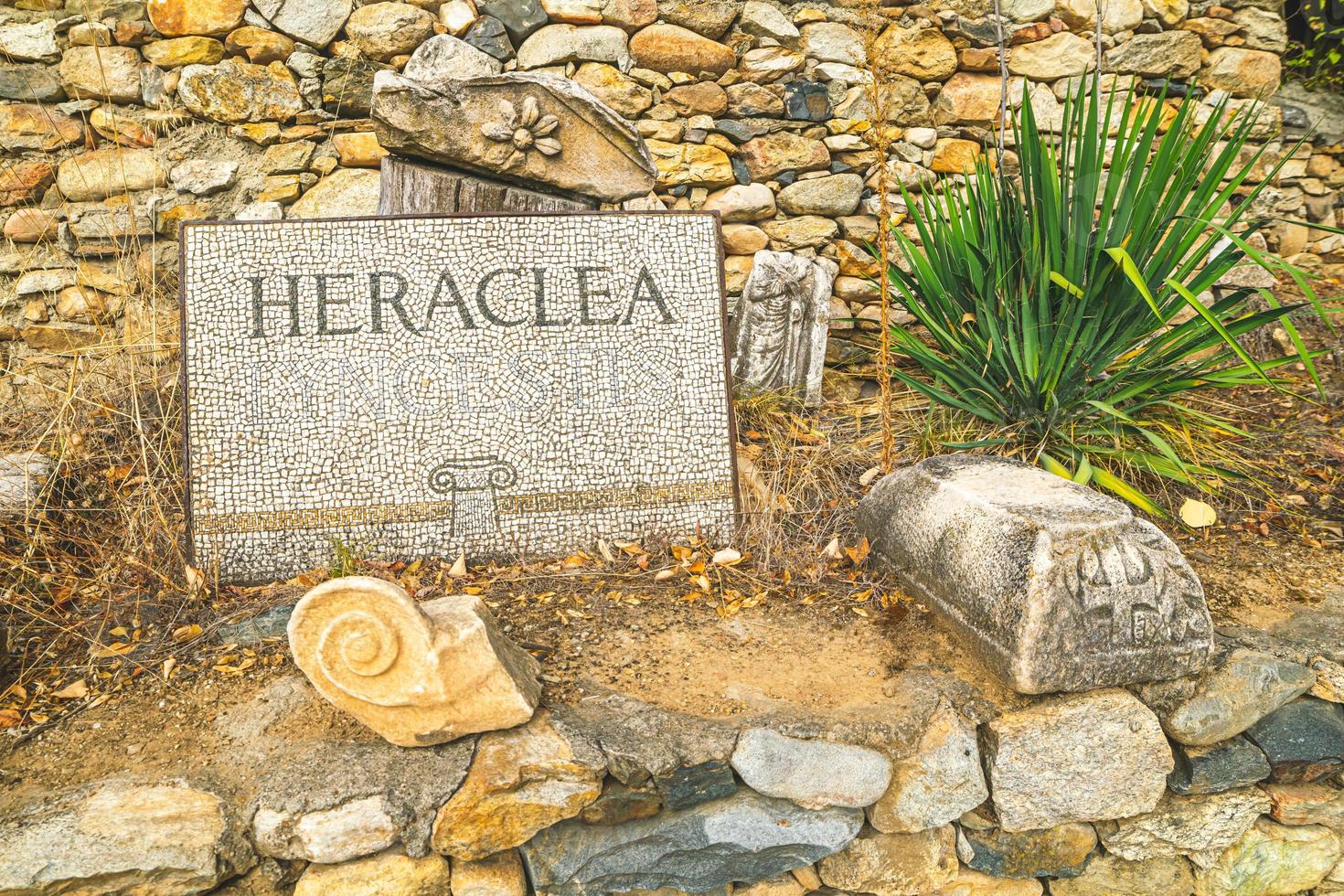 Heraclea monument utsikt foto
