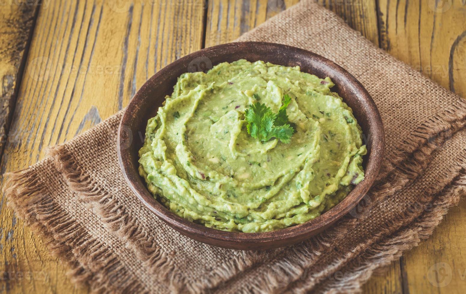 skål med guacamole foto