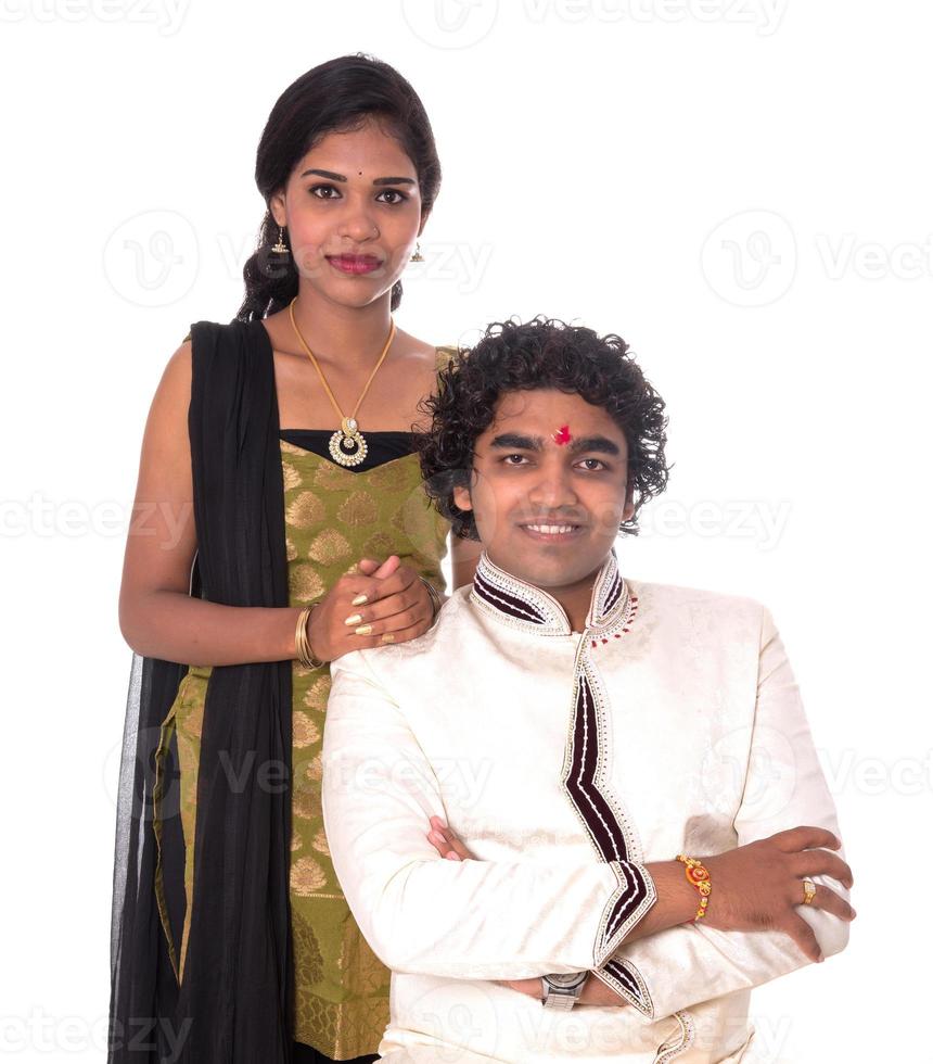 indiska bror och syster njuter av och firar raksha bandhan festival foto